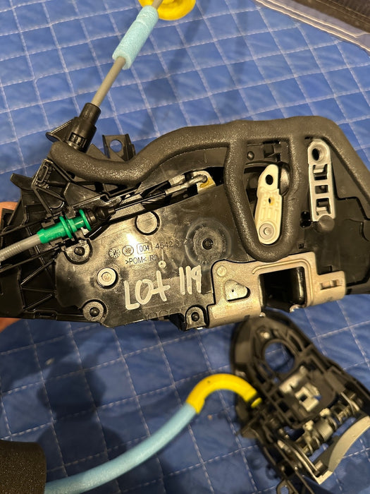 2024 BMW M3 M4 G80 G82 FRONT RIGHT DOOR LOCK ACTUATOR OEM 51217445044