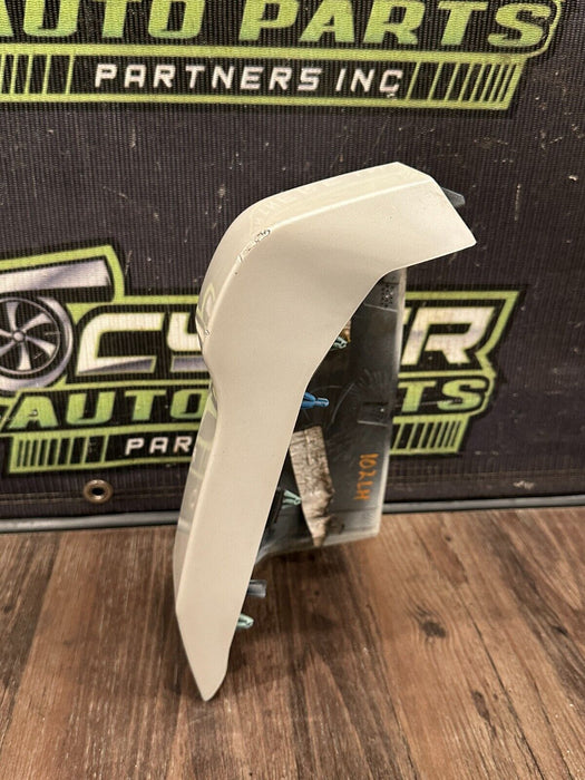 2017-2019 FORD F250 F350 LEFT CAB CORNER TRI COAT (UG) OEM *SLIGHT DAMAGE #8*