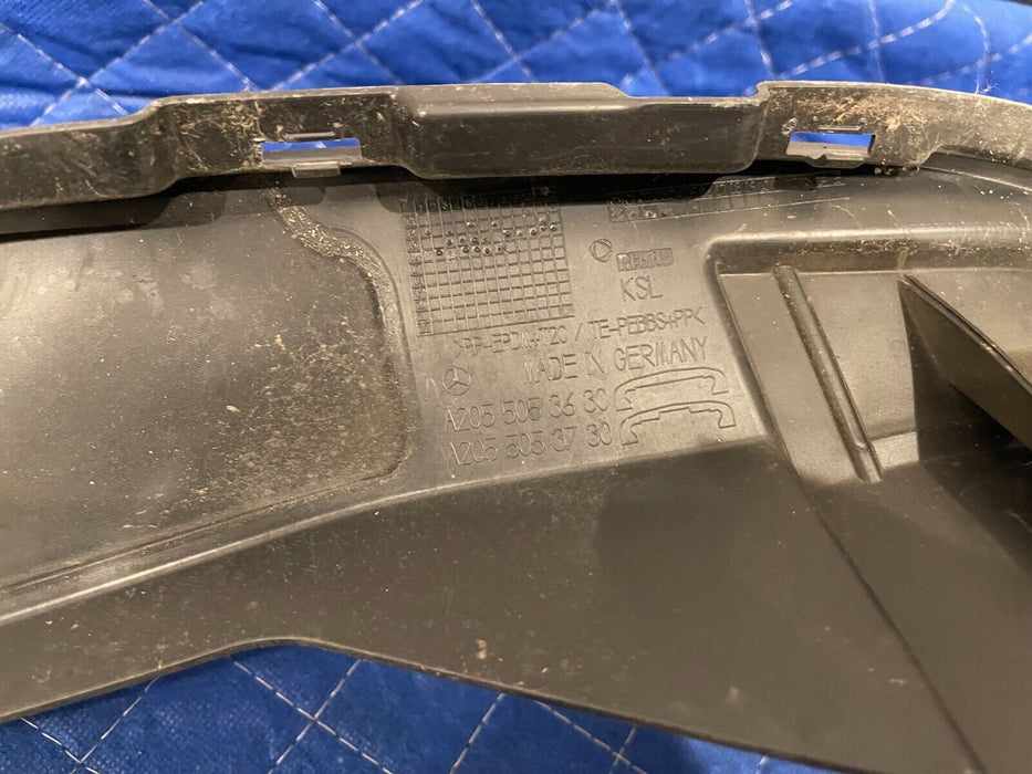 2017 MERCEDES-BENZ C63 AMG CONV RADIATOR SUPPORT AIR DUCT OEM A 205 505 36 30