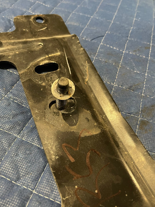 2020 FORD F250 F350 RIGHT SIDE INNER BUMPER BRACKET W HARDWARE OEM