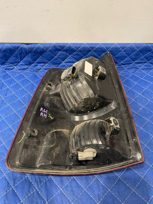 2017 DODGE RAM 2500 MEGA CAB REAR PASSENGER RIGHT TAIL LIGHT OEM *SCRATCHES*