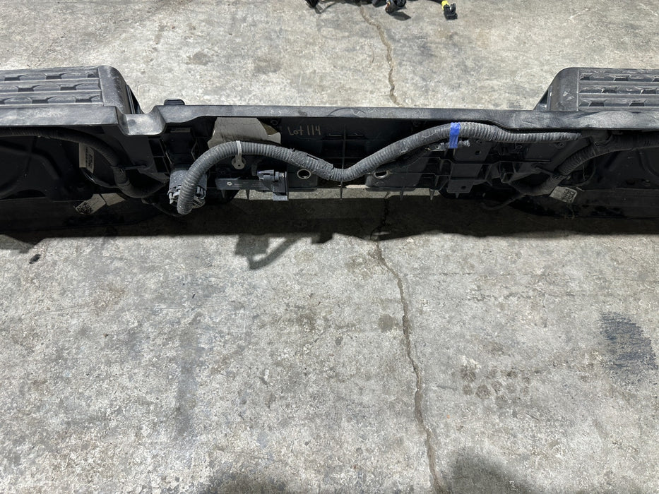 2024 DODGE RAM 3500 LARAMIE REAR BUMPER COMPLETE OEM *SCUFFS 3-4*