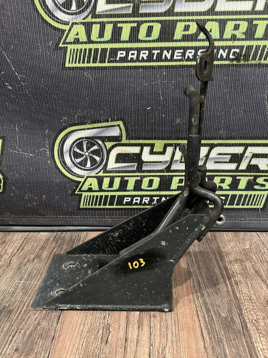 2023-2024 FORD F250 6.7L SUPERDUTY EXHAUST MUFFLER HANGER BRACKET OEM PC34-5A242