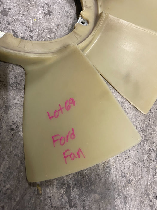 2017-2019 FORD F250 F350 F450 ENGINE MOTOR FAN OEM 2017-2019