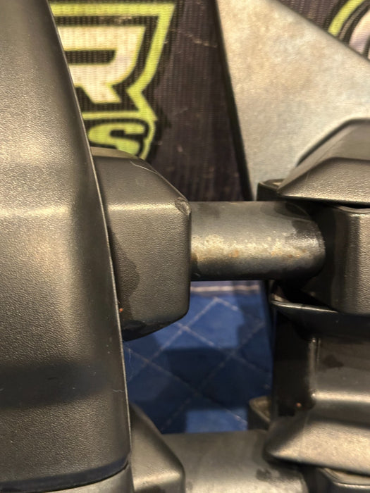 2017 NISSAN TITAN XD PASSENGER RIGHT MIRROR OEM *WEAR 9*