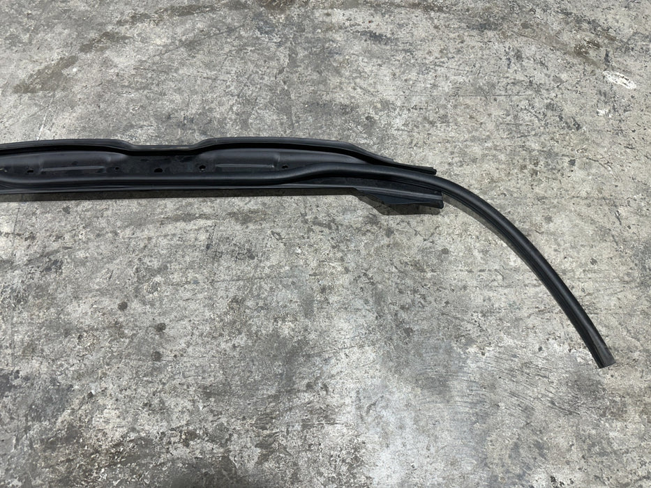 2024 BMW M3 M4 G80 G82 FRONT UPPER RADIATOR TRIM PANEL OEM 5164 8080626