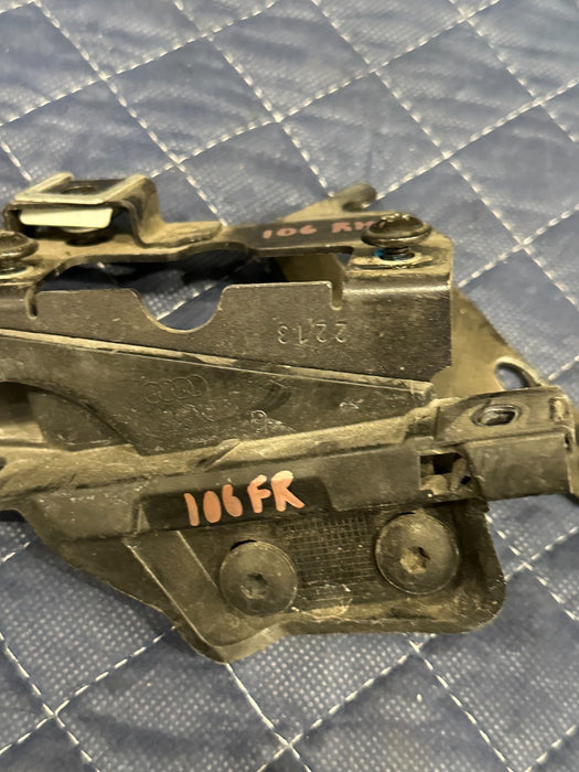 2014 AUDI R8 FRONT PASSENGER RIGHT MOUNT SUPPORT BUMPER BRACKETS 420 807 184 A