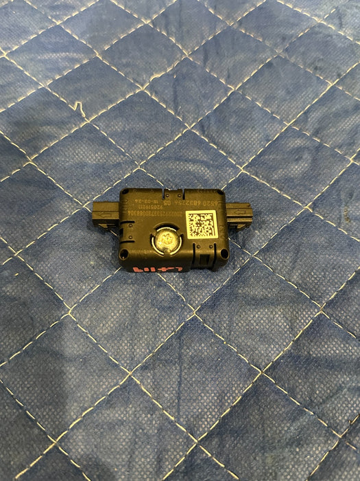 2024 BMW M3 M4 G80 G82 ANTENNA FILTER TRAP CIRCUIT OEM 6832256