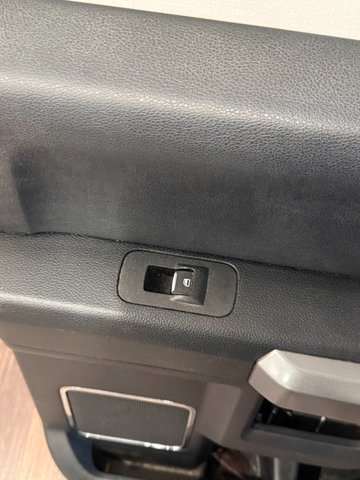 2017-2019 FORD F350 F250 F350 F450 PLATINUM REAR RIGHT DOOR PANEL OEM *WEAR 7*