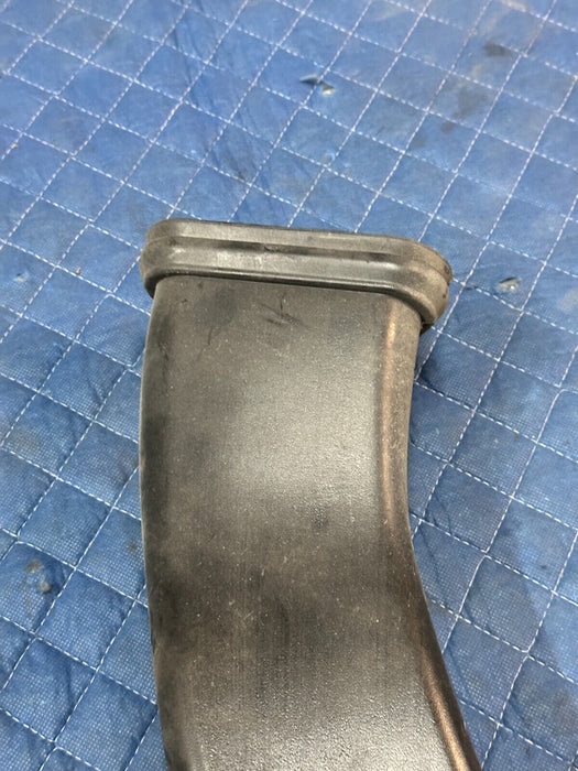 2012-2014 AUDI R8 V10 OEM ENGINE RIGHT AIR INTAKE TUBE PIPE PLASTIC