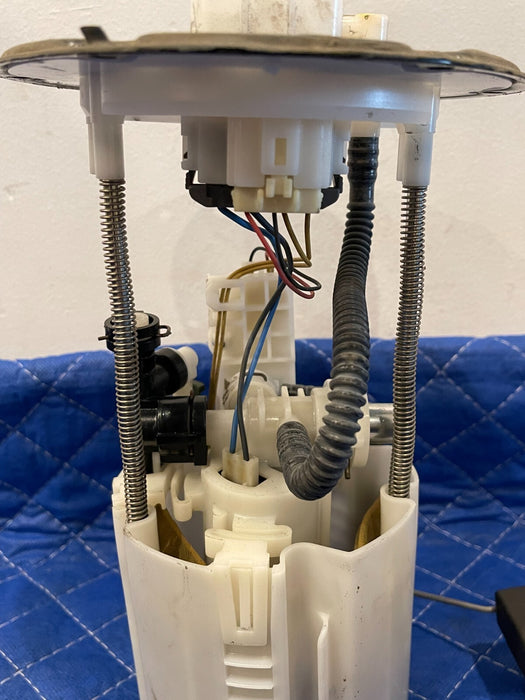2017 INFINITI Q50 RED SPORT GAS TANK FUEL PUMP ASSEMBLY OEM