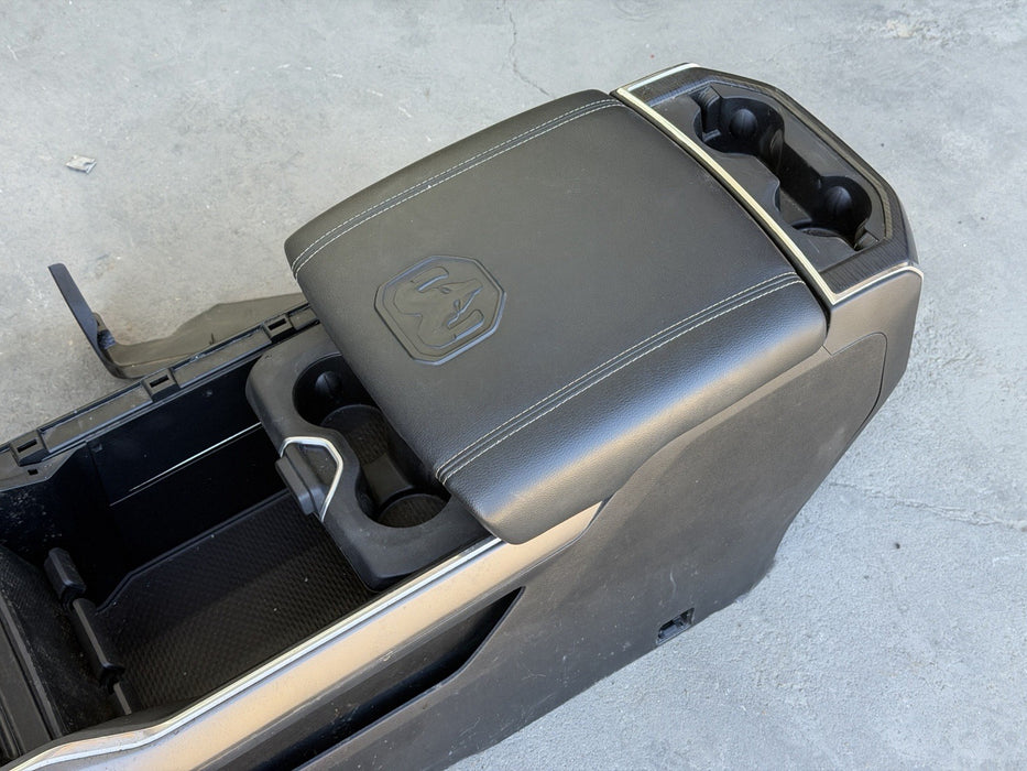 2024 RAM 3500 LARAMIE CENTER CONSOLE BLACK LEATHER *DAMAGE*