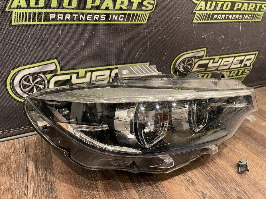 2020 BMW M4 DPASSENGER HEADLIGHT OEM GENUINE COMPLETE WITH MODULES *1 DMGED TAB*