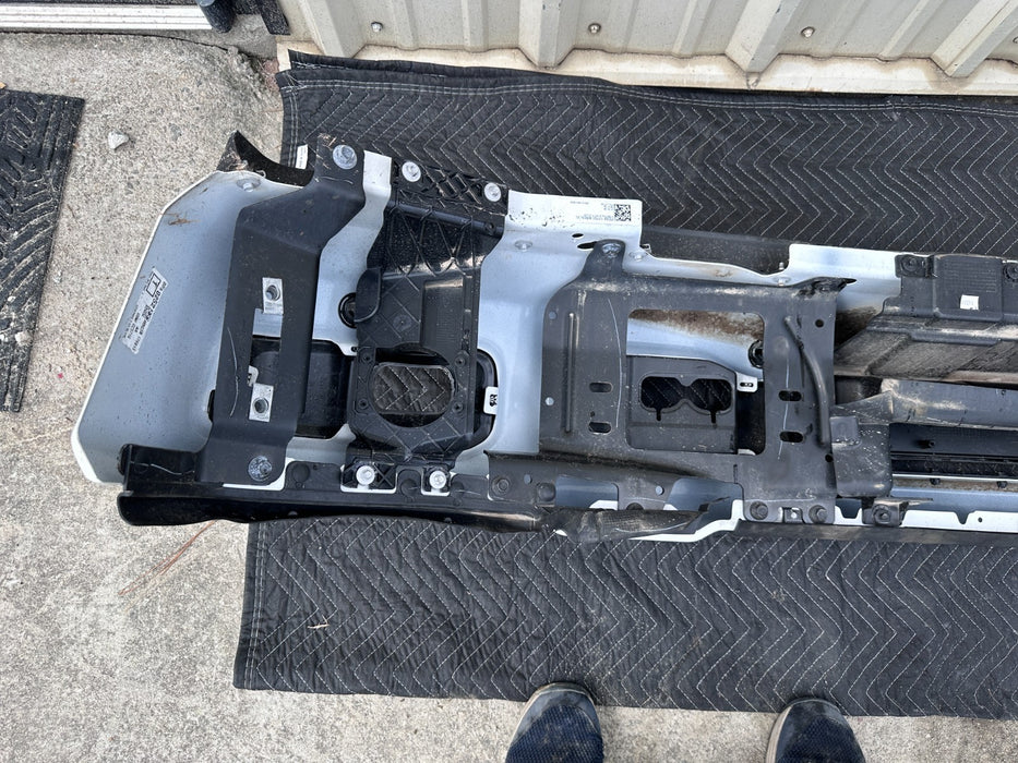 2023 2024 2025 FORD F250 F350 FRONT BUMPER ASSEMBLY STAR WHITE OEM PAINT SCUFFS