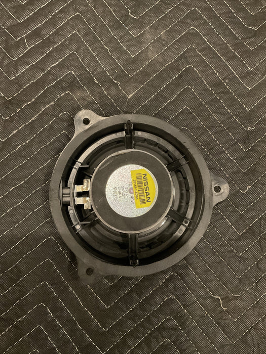 2016 NISSAN TITAN XD CREW REAR DOOR SPEAKER 28156-EZ00A RIGHT/LEFT OEM