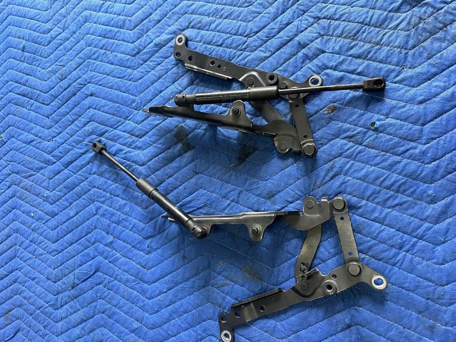 2011 BMW 550i F10 5 SERIES FRONT LEFT RIGHT HOOD HINGES PAIR W/ STRUTS OEM