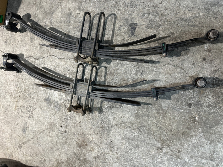 2023 FORD F250 REAR LEFT RIGHT LEAF SPRINGS OEM HC3C5A975NH HC3C 5A975