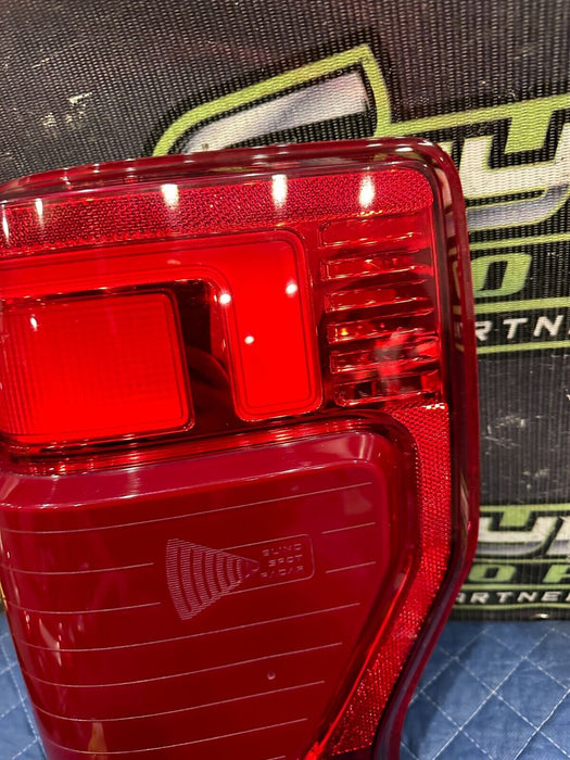 2020- 2022 FORD F250 F350 F450 PASSENGER RIGHT BLISS LED TAIL LIGHT OEM ~MINT~