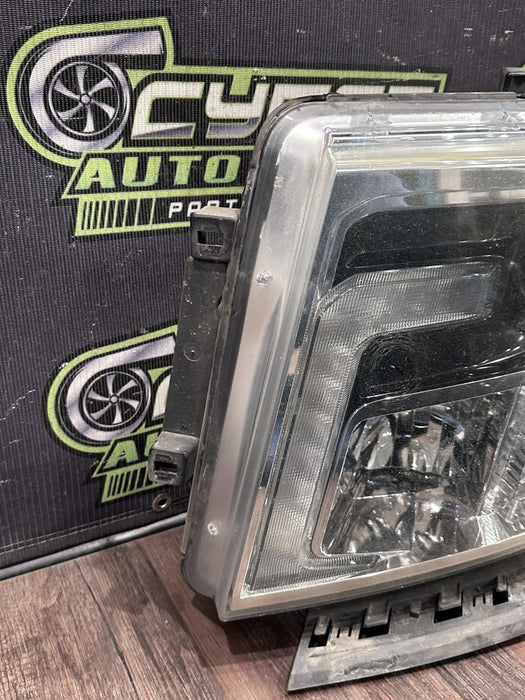 2017 NISSAN TITAN XD DRIVER LEFT LED HEADLIGHT OEM *INTERNAL STRESS CRACKS 7-8*