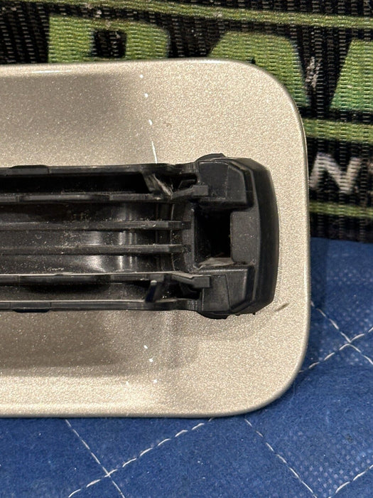 2017-2019 FORD F250 F350 F450 REAR RIGHT WHITE GOLD DOOR HANDLE OEM ~DAMAGE~