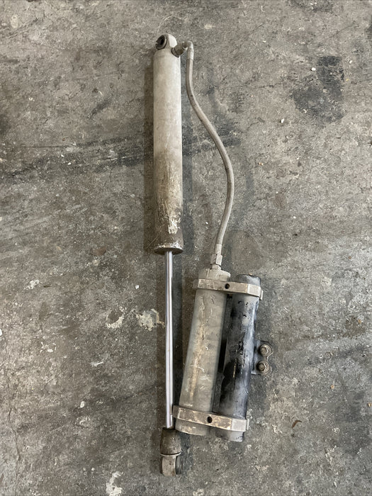 2018 FORD F350 REAR AFTERMARKET STRYKER 4 INCH SHOCK STRUT W/ DUAL RESERVOIR