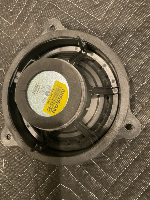 2016 NISSAN TITAN XD CREW REAR DOOR SPEAKER 28156-EZ00A RIGHT/LEFT OEM
