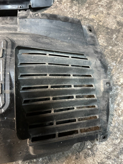 2020 BMW M4 F82 FRONT DRIVER LEFT FENDER LINER SET