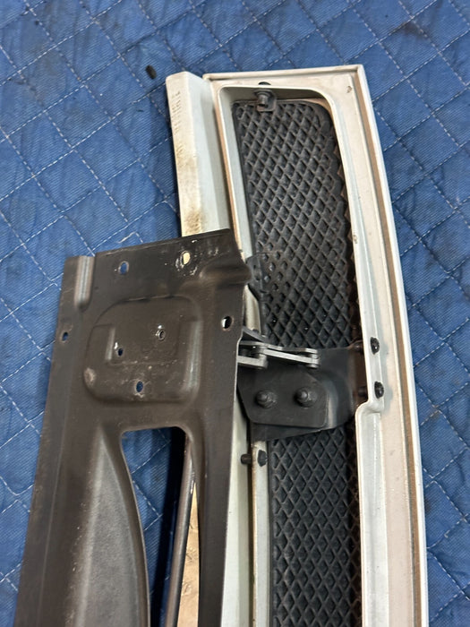 2008-2015 AUDI R8 V10 COUPE REAR SPOILER WING ASSEMBLY WHITE ~MINOR COSMETIC~