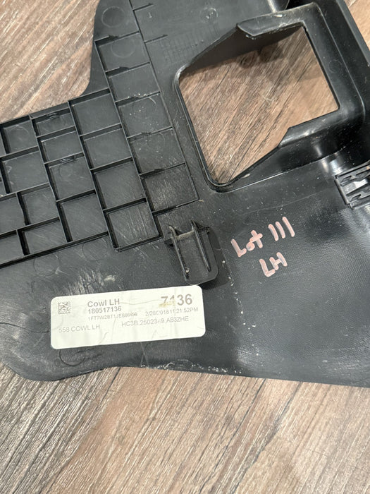 2017-2019 FORD F250 F350 F450 FRONT LEFT SILL SCUFF TRIM PANEL OEM *WEAR 2-4*