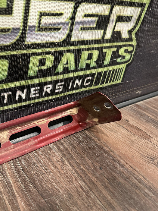 2016 2019 NISSAN TITAN XD PRO-4X FENDER BRACKET OEM