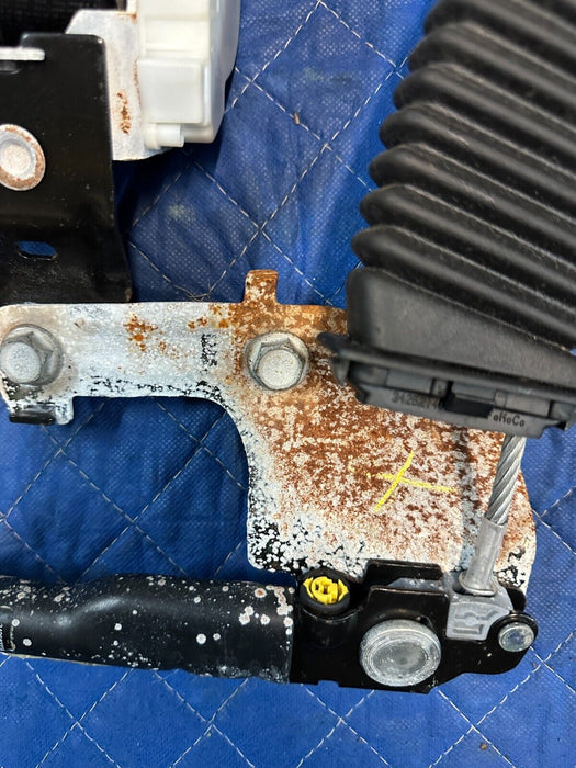 2018 2019 2022 FORD F250 F350 F450 PLATINUM FRONT LEFT DRIVER SEATBELT OEM