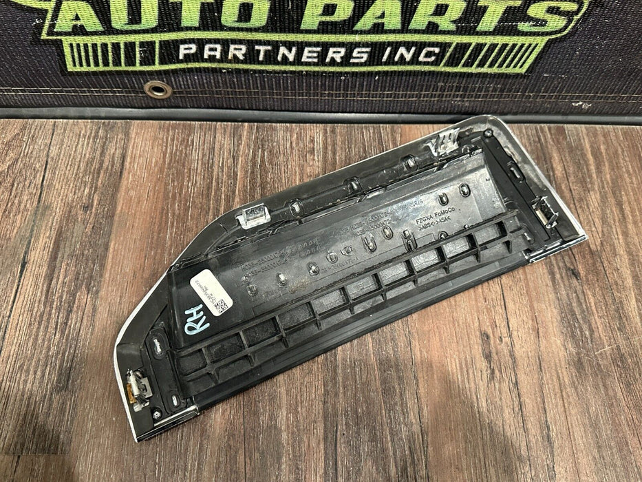 2017-2019 FORD F350 PLATINUM PASSENGER RIGHT CHROME FENDER EMBLEM OEM *RESIDUE