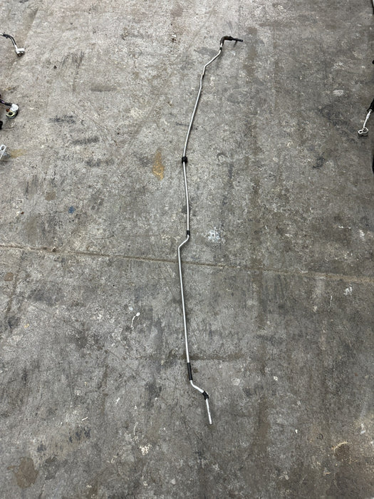 2014 AUDI R8 5.2L V10 CENTER VENT TUBE BREATHER LINE 420 121 465 A