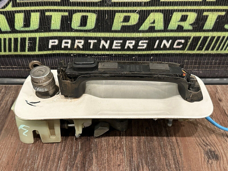 2017-2019 FORD F250 F350 F450 FRONT LEFT DOOR HANDLE WITH NO COVER (UG) OEM