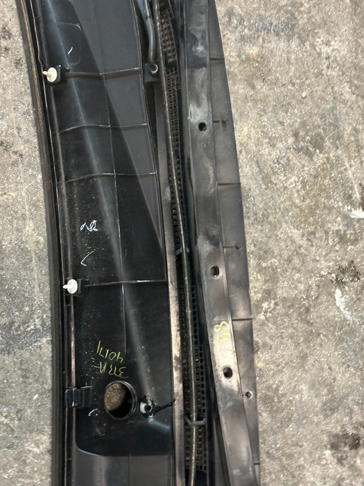 2016 2017 NISSAN TITAN XD PRO 4X OEM FRONT WINDSHIELD COWL 66810 EZ10A