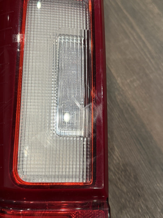 2020-2022 FORD F350 F450 DRIVER LEFT LED TAIL LIGHT OEM *WEAR 5-9*