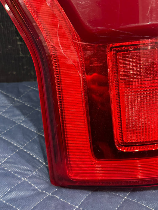 2017-2019 FORD F250 F350 F450 REAR LEFT DRIVER LED TAIL LIGHT ASSEMBLY OEM