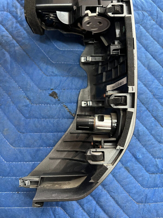 2016 2019 NISSAN TITAN XD FRONT RIGHT CENTER DASH AIR VENT A/C BEZAL OEM