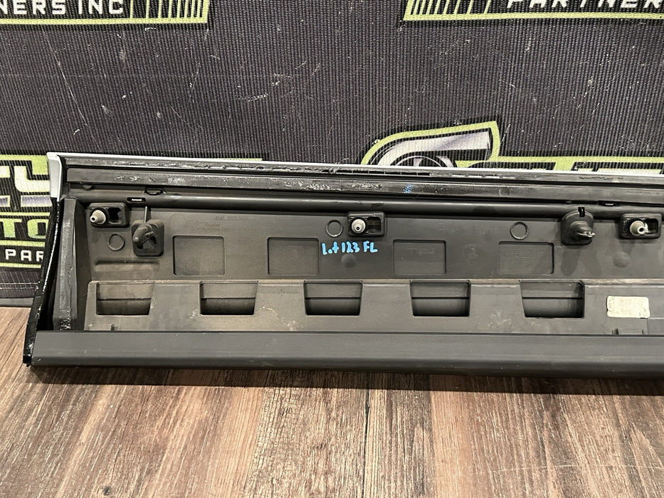 2018-2024 LAMBORGHINI URUS FRONT LEFT LOWER DOOR TRIM OEM *WEAR 5/HAS PPF*