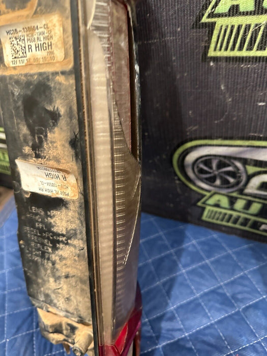 2017- 2019 FORD F250 F350 F450 PASSENGER RIGHT LED TAIL LIGHT OEM *PARTS ONLY*