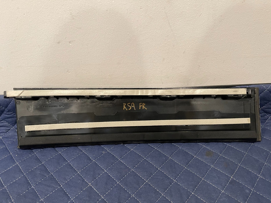 2017-2019 FORD F250 F350 FRONT PASSENGER RIGHT GLOSS BLACK DOOR B PILLAR OEM