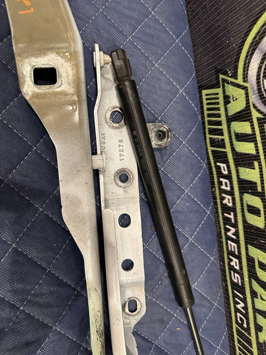 2017-2022 FORD F350 F450 SUPERDUTY RIGHT PASSENGER HOOD HINGE OEM HC3B 16800 A