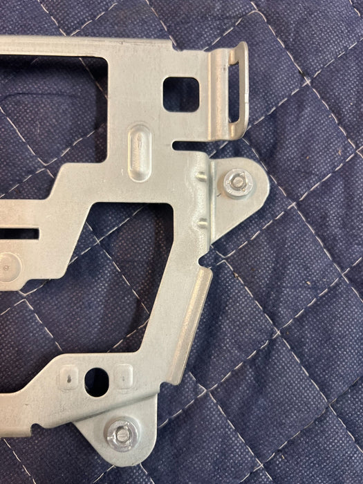 2015 MERCEDES-BENZ C63S AMG KEYLESS ENTRY MODULE BRACKET MOUNT 2055452240