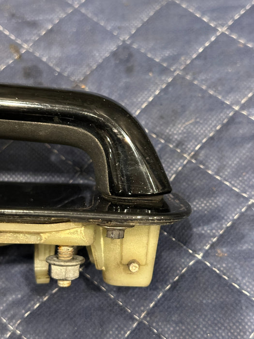 2017-2019 FORD F250 F350 F450 REAR RIGHT DOOR HANDLE OEM BLACK PEARL G1 *FLAW*