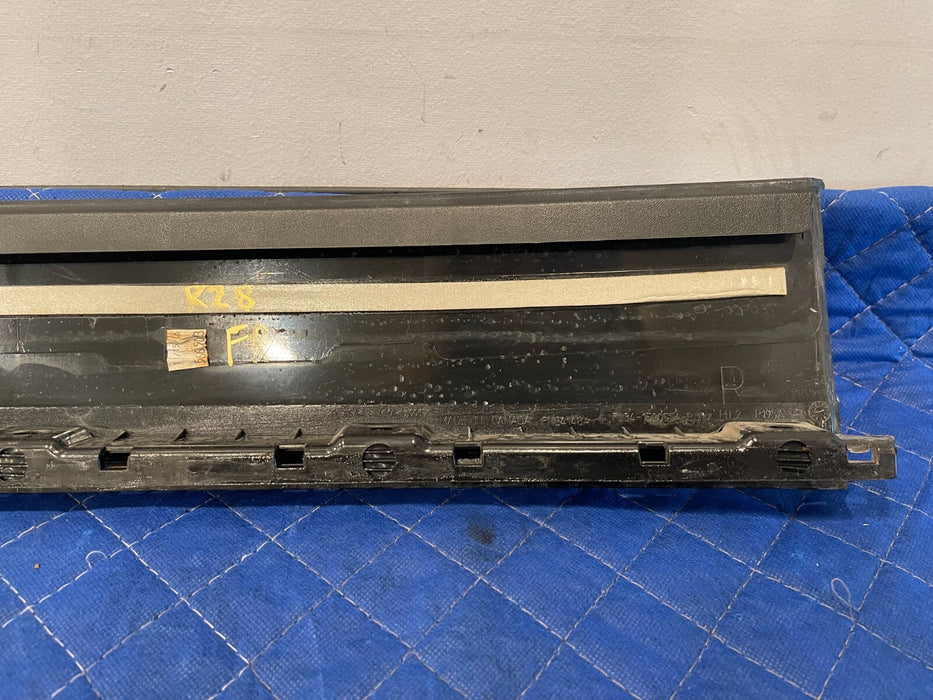 2017-2019 FORD F250 F350 FRONT RIGHT GLOSS BLACK B PILLAR DOOR TRIM OEM *SCRATCH