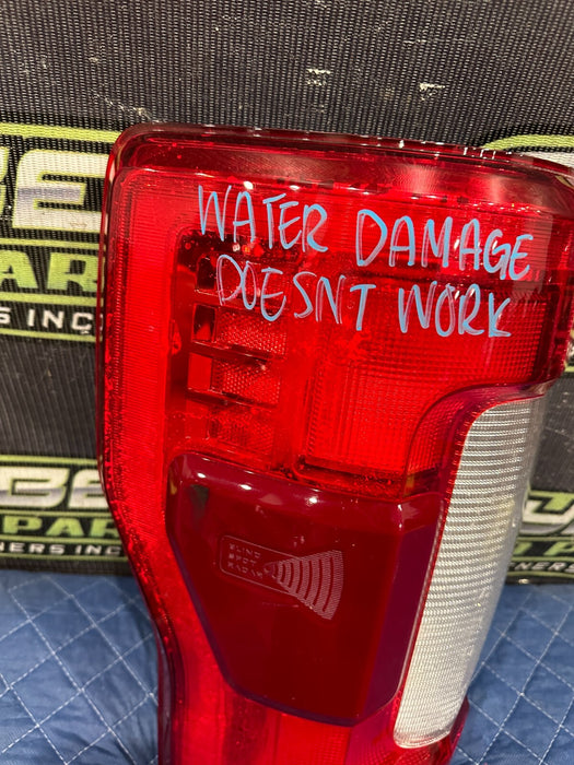 2017-2019 FORD F250 F350 F450 DRIVER LEFT TAIL LIGHT OEM *WATER DAMAGE*