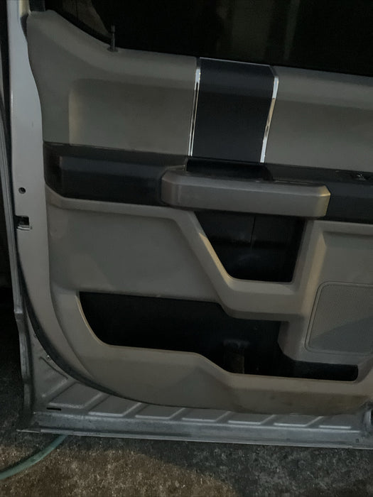 2017-2019 FORD F250 F350 F450 REAR DRIVER LEFT DOOR W/PANEL~MINOR COSMETIC~