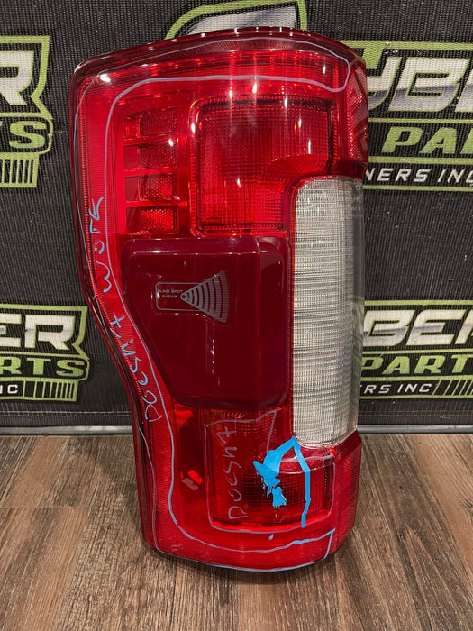 2017 2018 2019 FORD F250 F350 F450 DRIVER LEFT TAIL LIGHT OEM *READ DESCRIPTION*