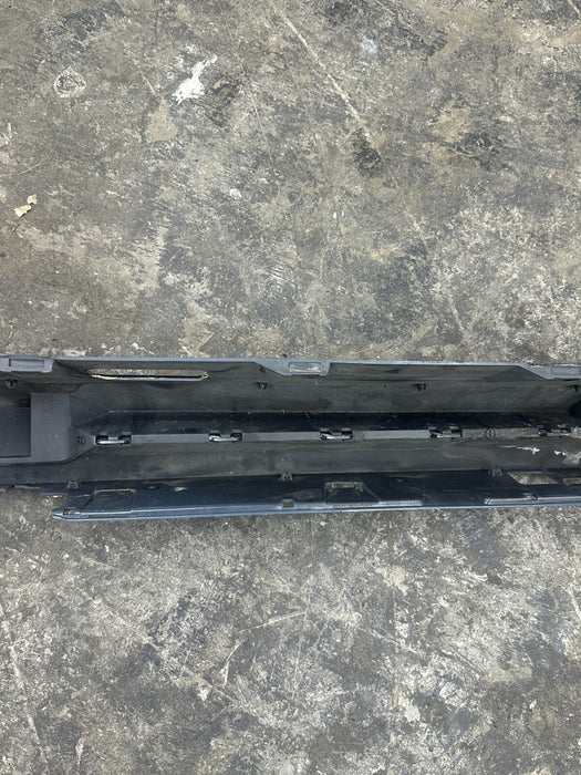 2021 AUDI R8 KEMORA GREY RIGHT PASSENGER CARBON FIBER SIDE SKIRT  *BURN DAMGE*