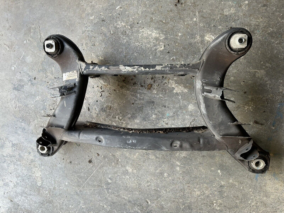 2016 MERCEDES C63 AMG OEM SEDAN REAR SUSPENSION CROSS-MEMBER SUBFRAME